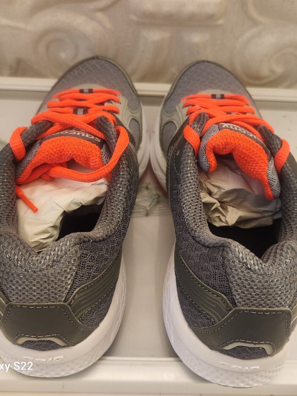 Saucony "Grid Cohesion 10" Hot coral/grey sneakers. NIB. Size 9 - Picture 7 of 10